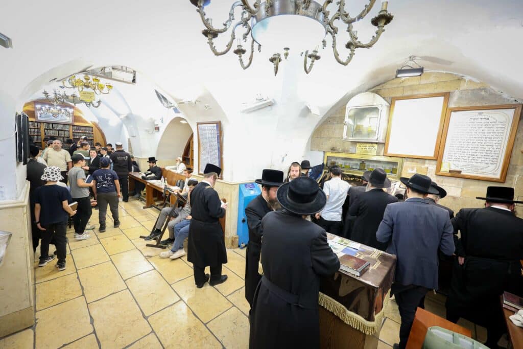 הצלם החסידי תיעד: המתחם הענק שבו ידליק ר' מיילך את מירון