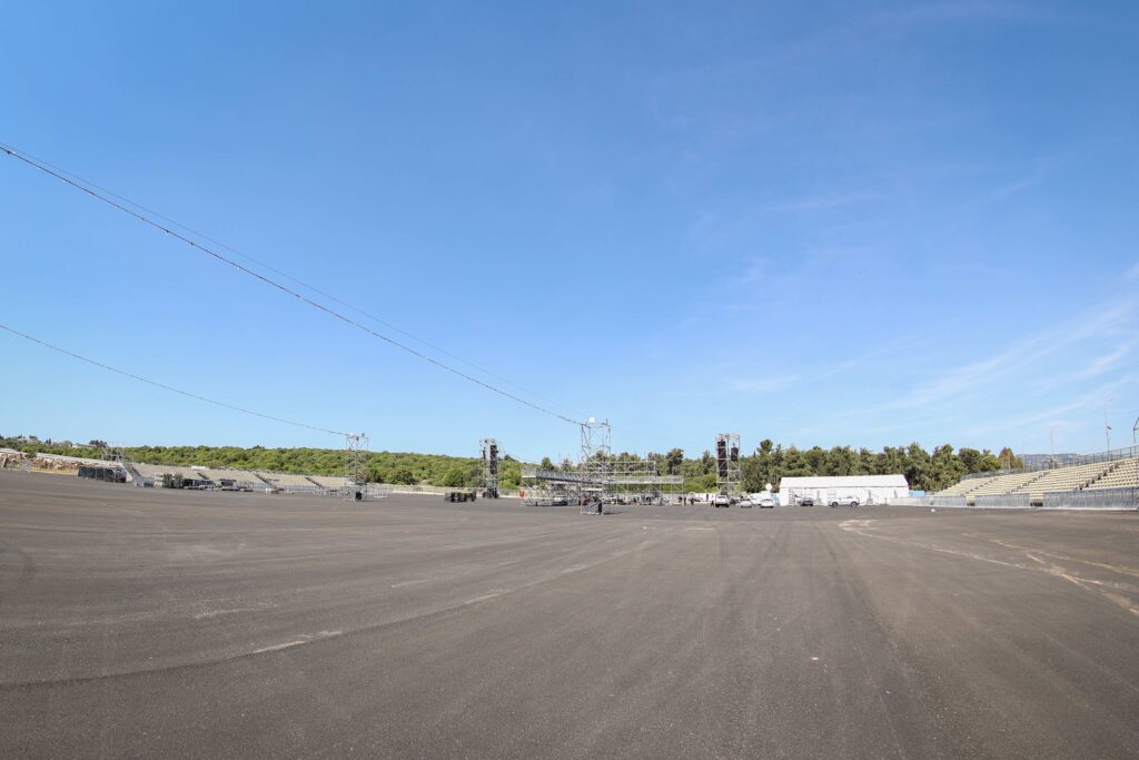 הצלם החסידי תיעד: המתחם הענק שבו ידליק ר' מיילך את מירון