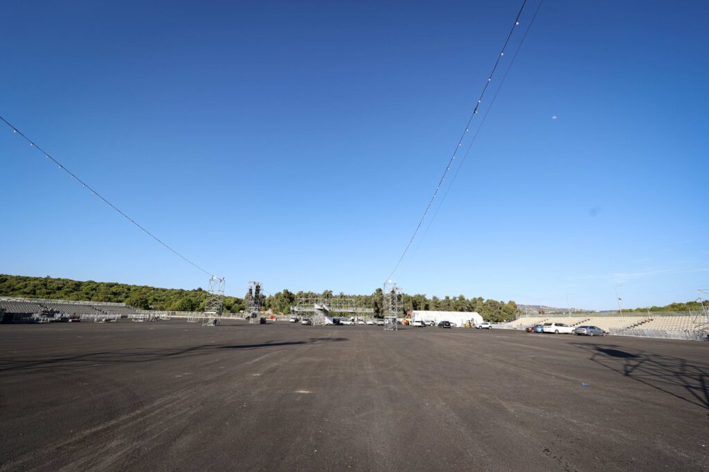 הצלם החסידי תיעד: המתחם הענק שבו ידליק ר' מיילך את מירון