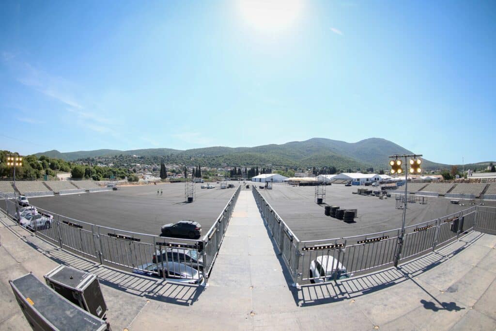 הצלם החסידי תיעד: המתחם הענק שבו ידליק ר' מיילך את מירון