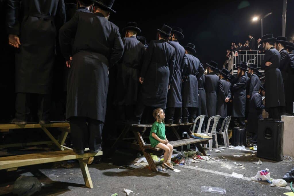אחרי ל"ג בעומר: האדמו"ר מדארג הדליק את מירון עם חסידיו