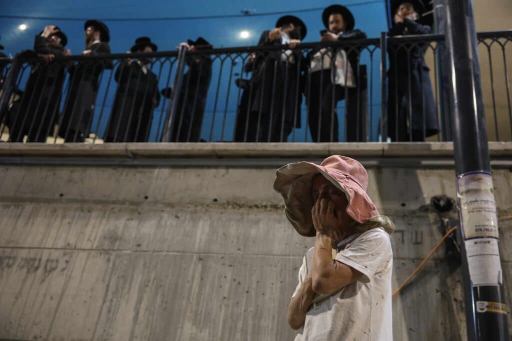 אחרי ל"ג בעומר: האדמו"ר מדארג הדליק את מירון עם חסידיו