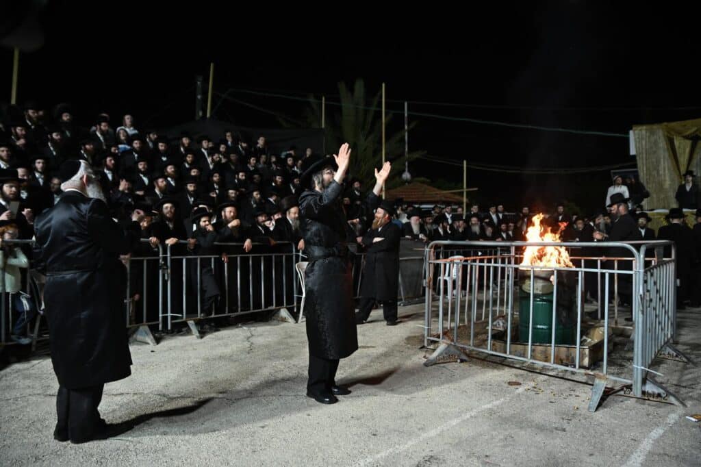 גלריה מסכמת: האדמו"ר מזוויעהל הדליק את בני עקיבא