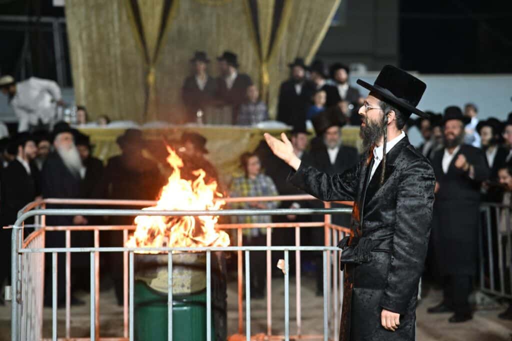גלריה מסכמת: האדמו"ר מזוויעהל הדליק את בני עקיבא