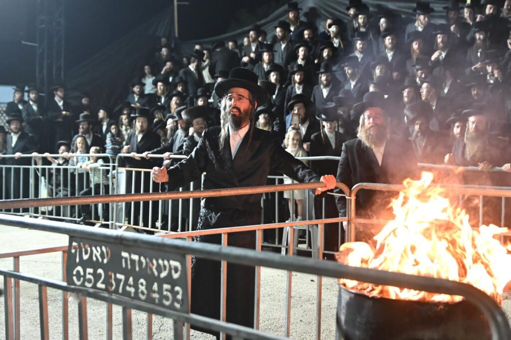 גלריה מסכמת: האדמו"ר מזוויעהל הדליק את בני עקיבא