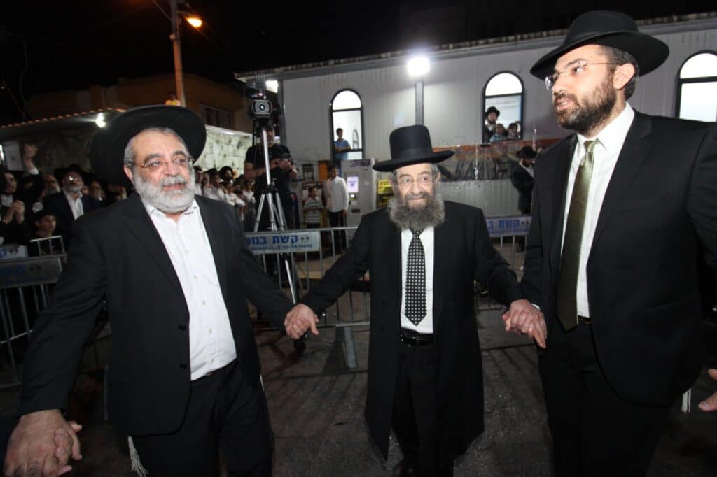 בני ברק: חברי המועצת ורב העיר הדליקו את ההדלקה המרכזית