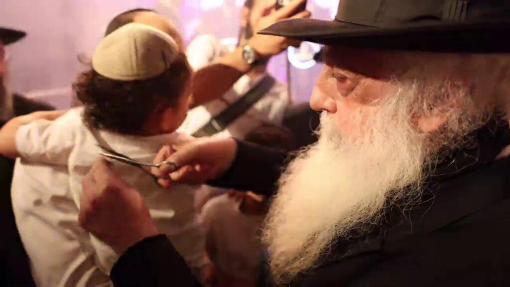 אשדוד: אלפים השתתפו בהדלקה המרכזית במעמד הראש"ל אשדוד: אלפים השתתפו בהדלקה המרכזית במעמד הראש"ל