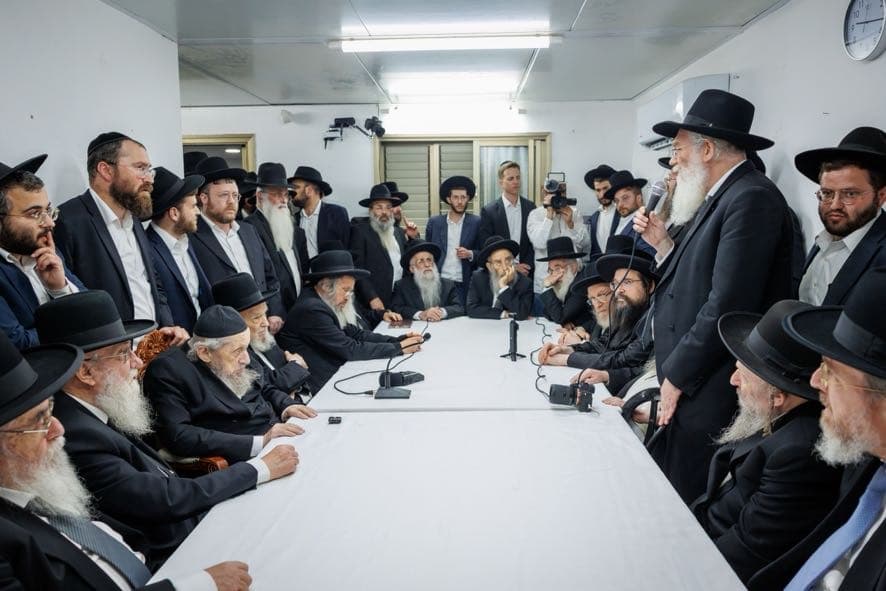 מרן הגר"ד לנדו: "רשויות המשפט מכבידים את גזירותיהם" מרן הגר"ד לנדו: "רשויות המשפט מכבידים את גזירותיהם"