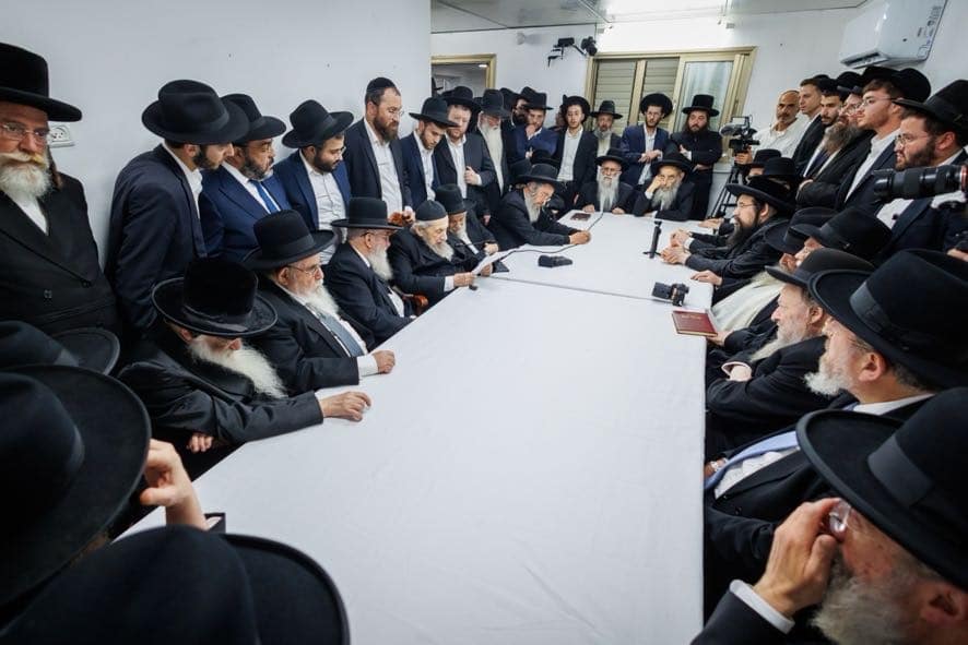 מרן הגר"ד לנדו: "רשויות המשפט מכבידים את גזירותיהם" מרן הגר"ד לנדו: "רשויות המשפט מכבידים את גזירותיהם"