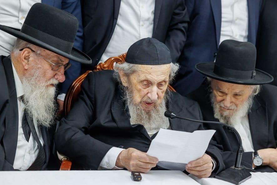 מרן הגר"ד לנדו: "רשויות המשפט מכבידים את גזירותיהם" מרן הגר"ד לנדו: "רשויות המשפט מכבידים את גזירותיהם"