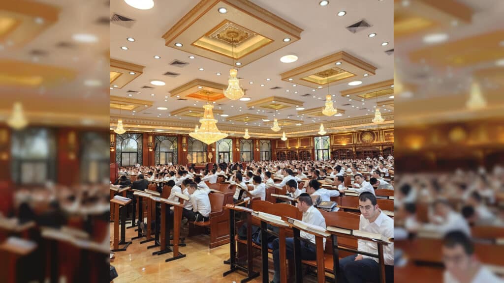 ימים ספורים לאחר הניתוח: הגר"ב שרייבר מסר שיחה בישיבה