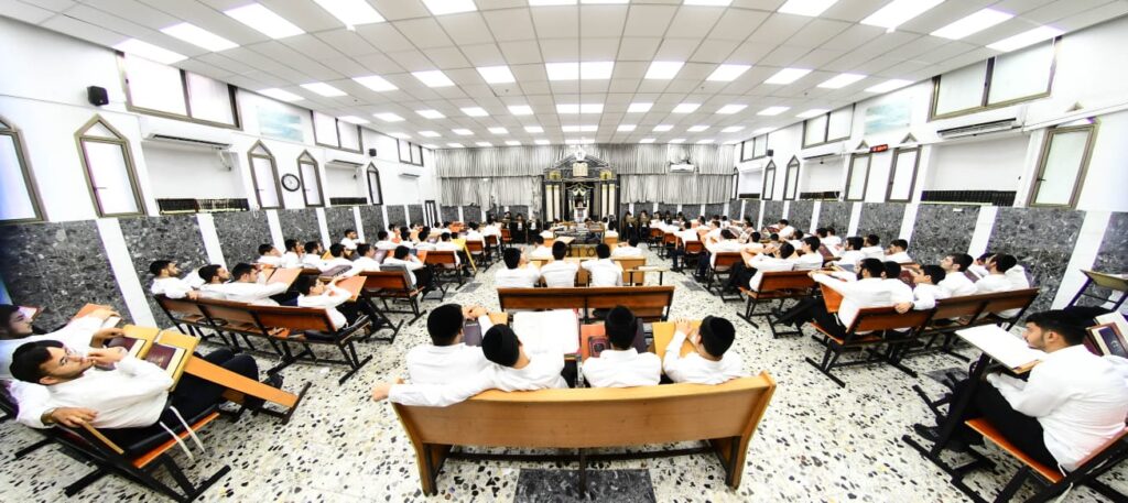 בני ברק: הגר"ש שטיינמן חיזק את בחורי ישיבת 'נחלת דן'