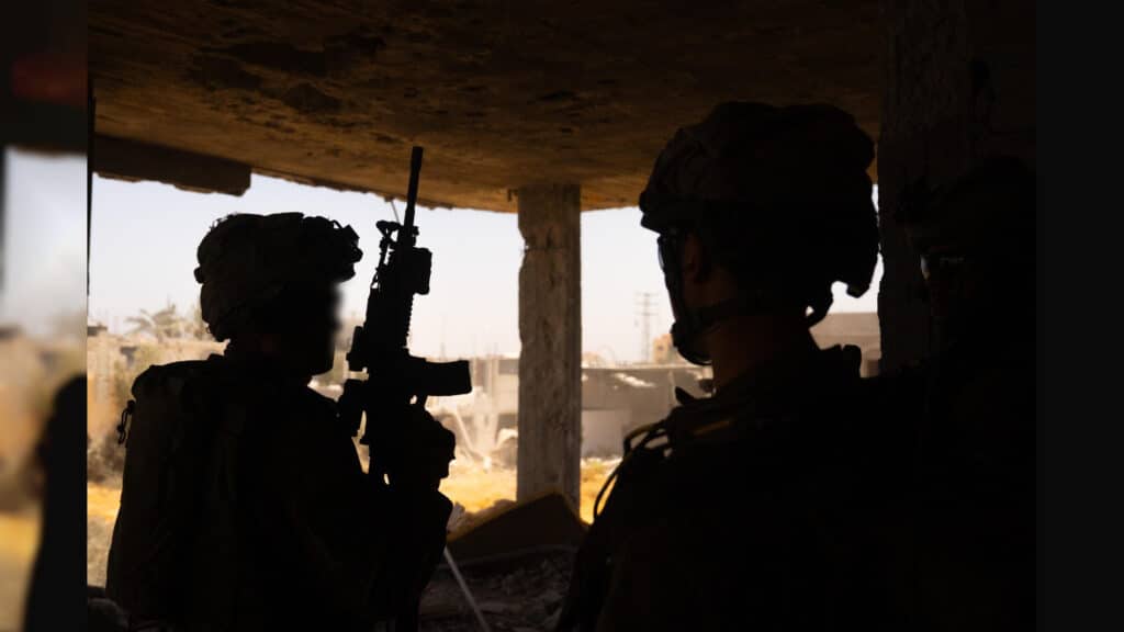 כוחות צה״ל השלימו את המשימה ברפיח וממשיכים לחאן יונס כוחות צה״ל השלימו את המשימה ברפיח וממשיכים לחאן יונס