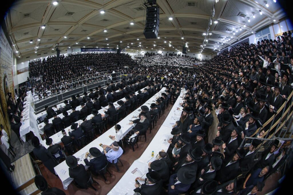 חלאקה וחץ וקשת: הרבי מצאנז ערך את שולחנו בהילולת הרשב"י