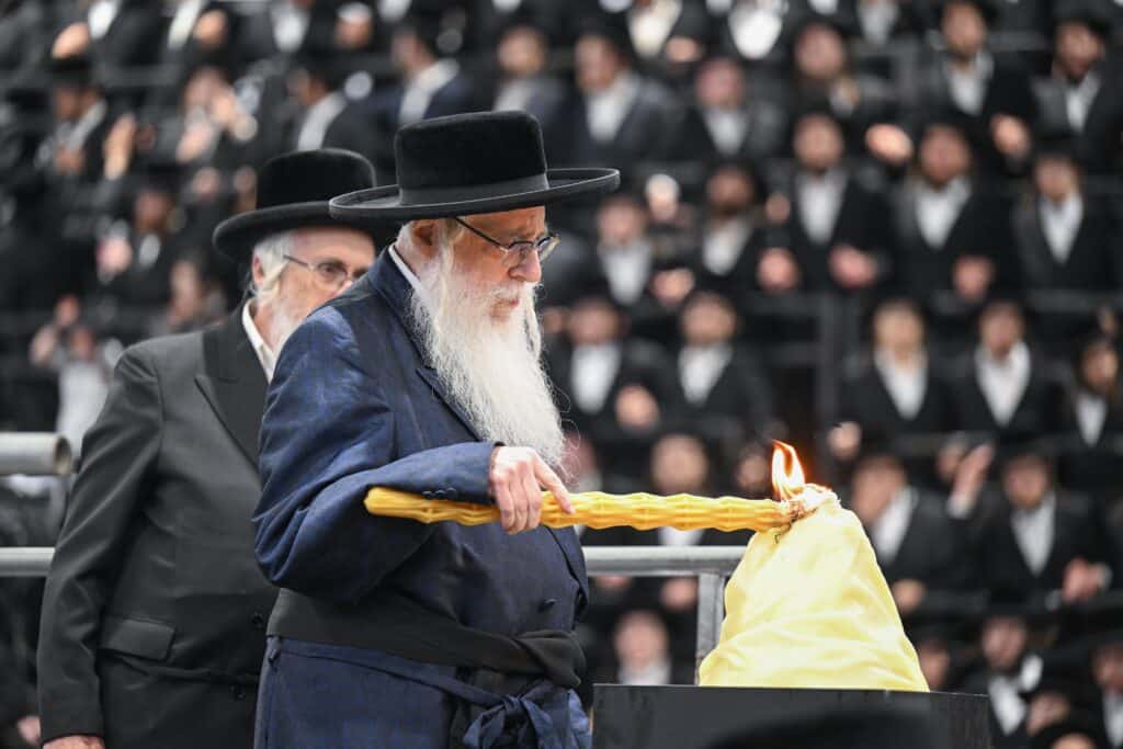 חלאקה וחץ וקשת: הרבי מצאנז ערך את שולחנו בהילולת הרשב"י