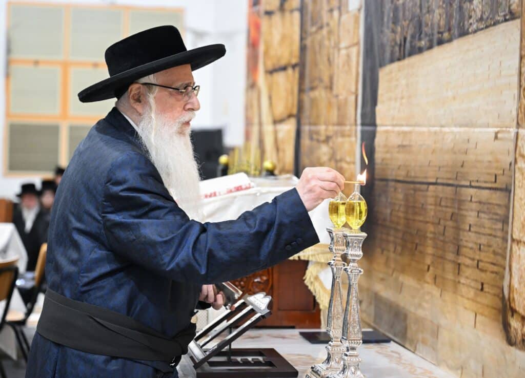 חלאקה וחץ וקשת: הרבי מצאנז ערך את שולחנו בהילולת הרשב"י