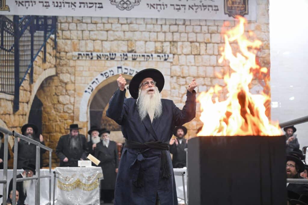 חלאקה וחץ וקשת: הרבי מצאנז ערך את שולחנו בהילולת הרשב"י