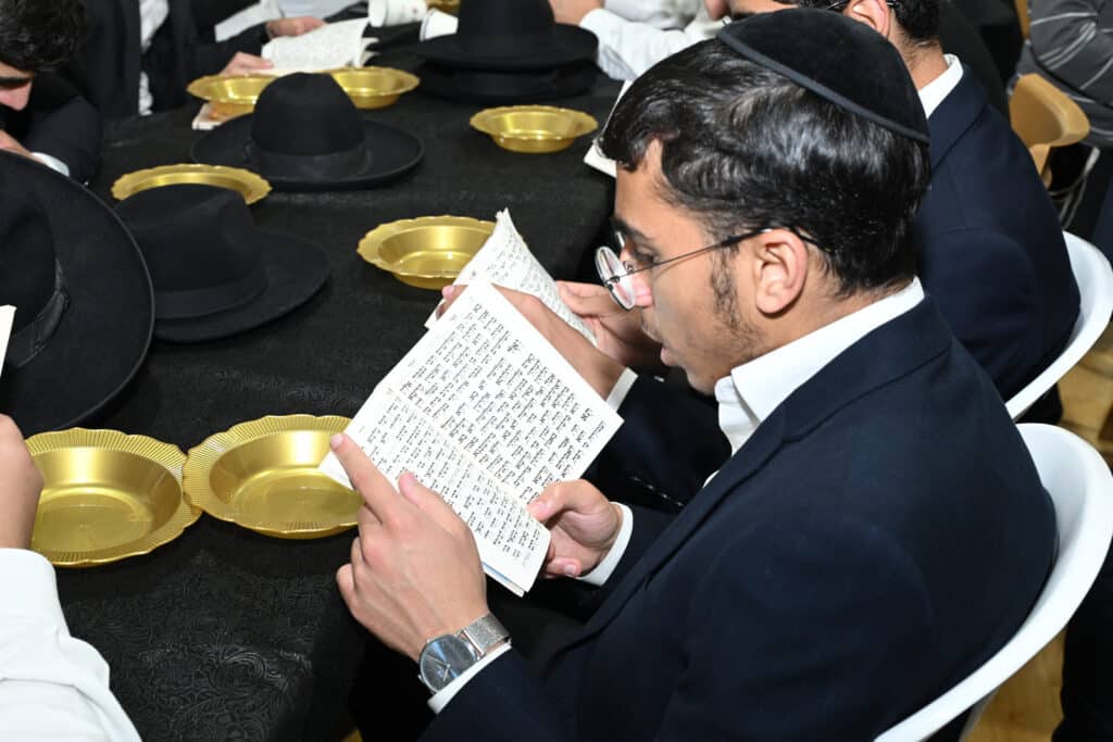 מאות אבות ובנים התכנסו להדלקה המרכזית בשמואל הנביא