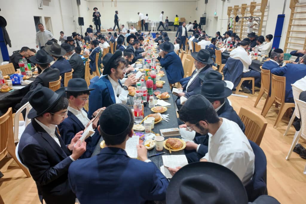 מאות אבות ובנים התכנסו להדלקה המרכזית בשמואל הנביא