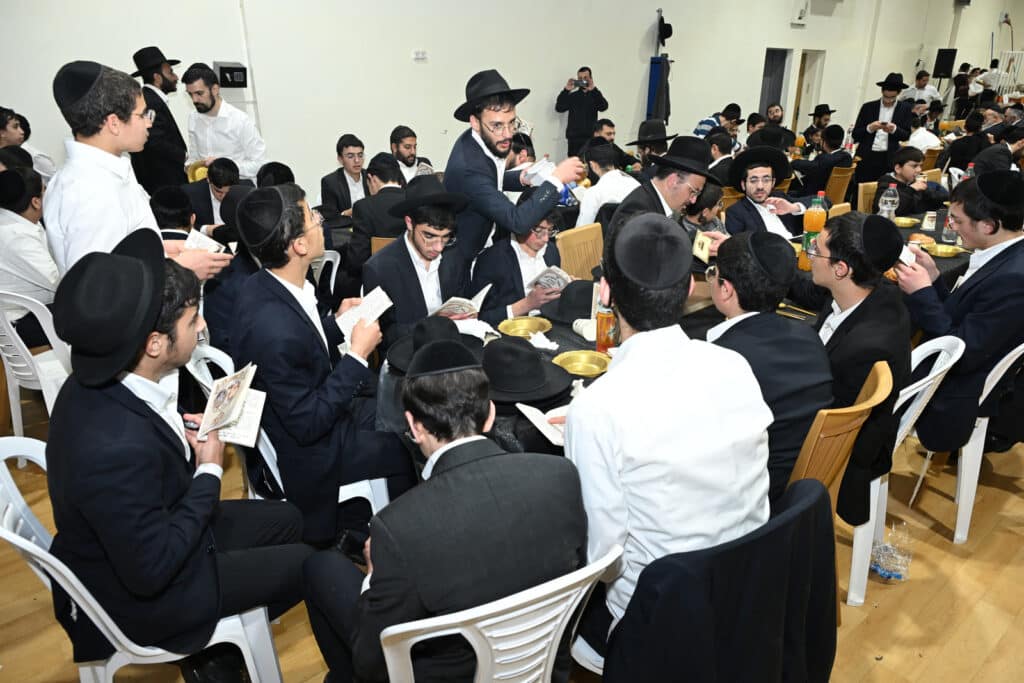 מאות אבות ובנים התכנסו להדלקה המרכזית בשמואל הנביא