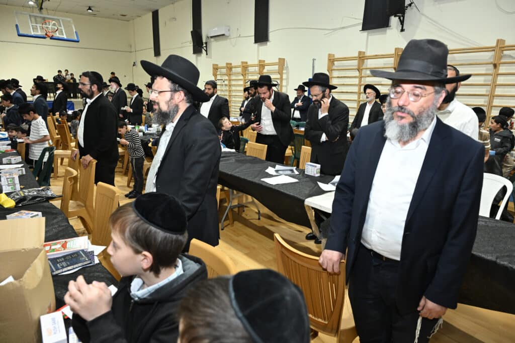 מאות אבות ובנים התכנסו להדלקה המרכזית בשמואל הנביא