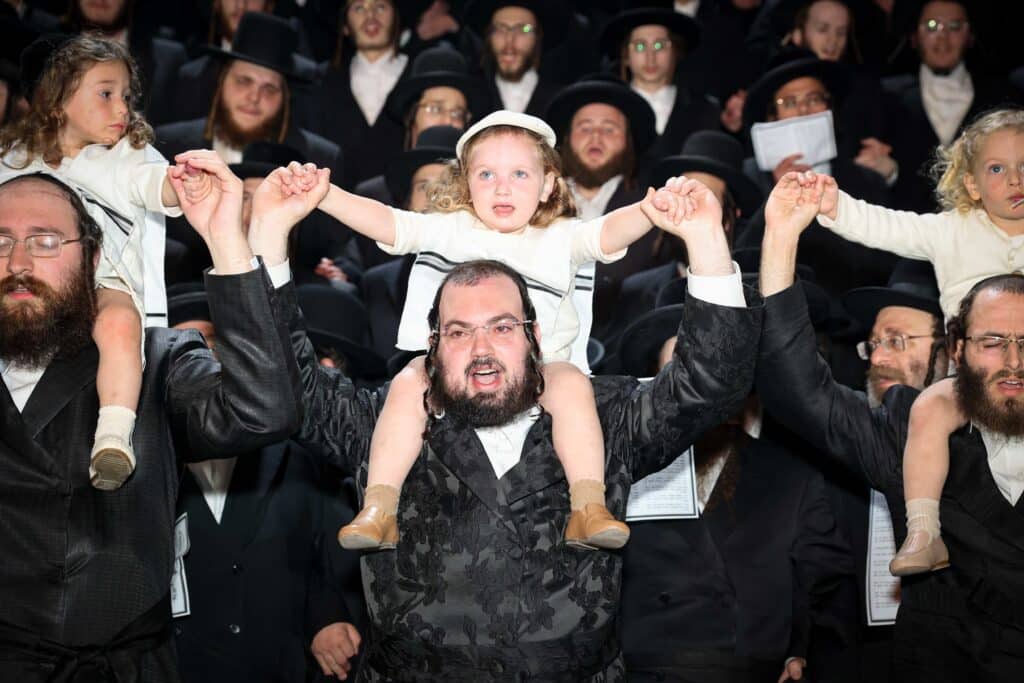 ראש ישיבת סאטמר הדליק את האש בשיכון החסידות בבני ברק