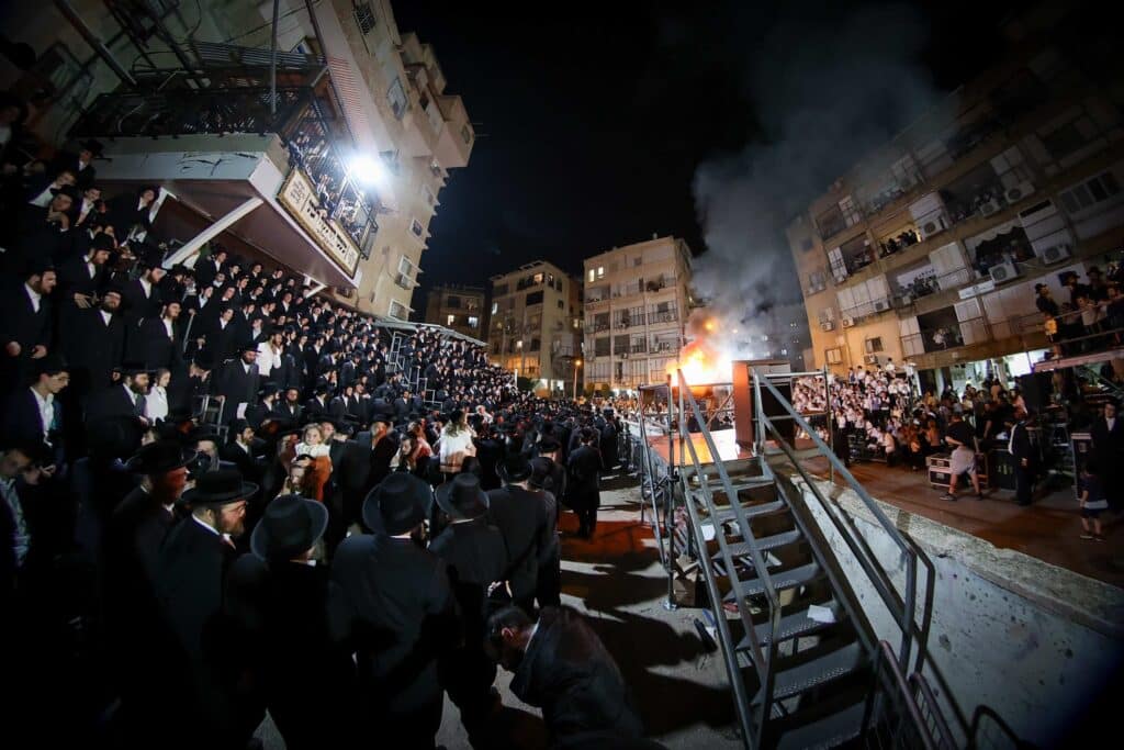ראש ישיבת סאטמר הדליק את האש בשיכון החסידות בבני ברק