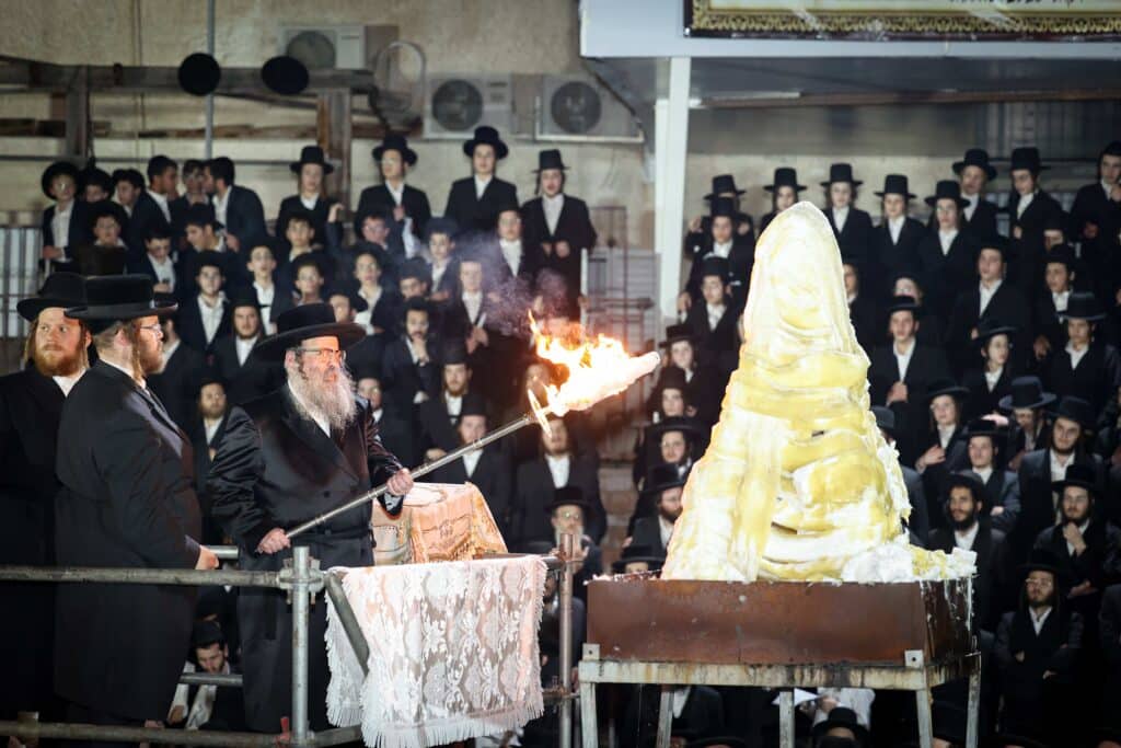 ראש ישיבת סאטמר הדליק את האש בשיכון החסידות בבני ברק