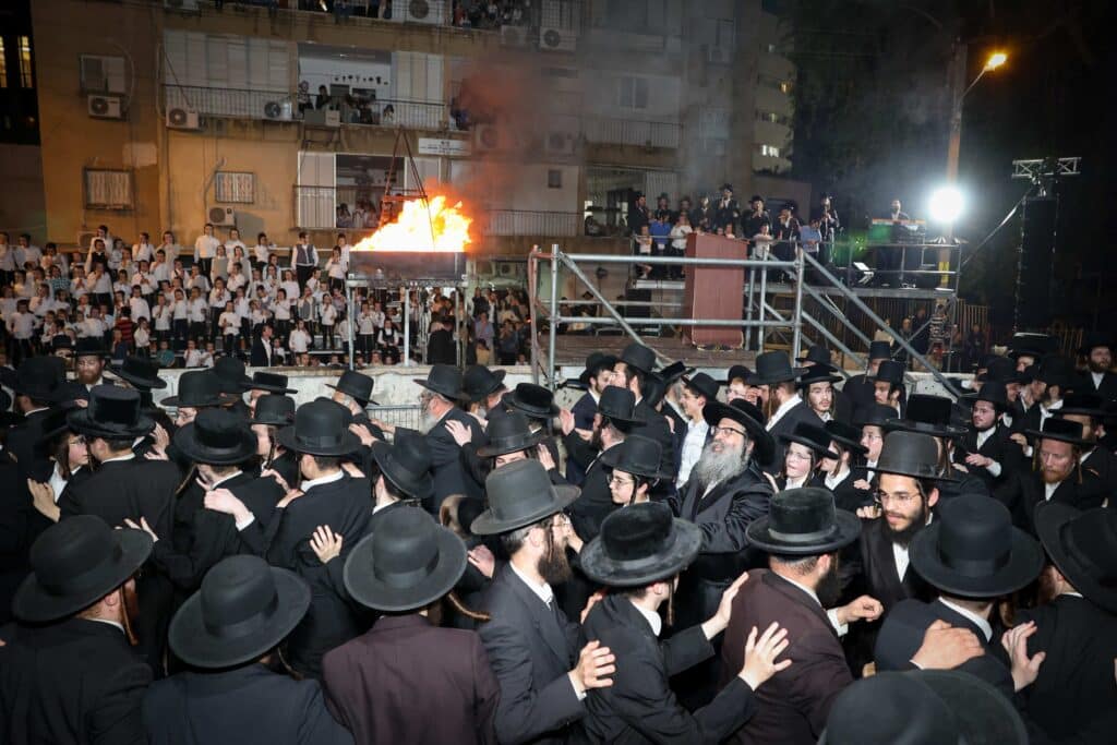 ראש ישיבת סאטמר הדליק את האש בשיכון החסידות בבני ברק