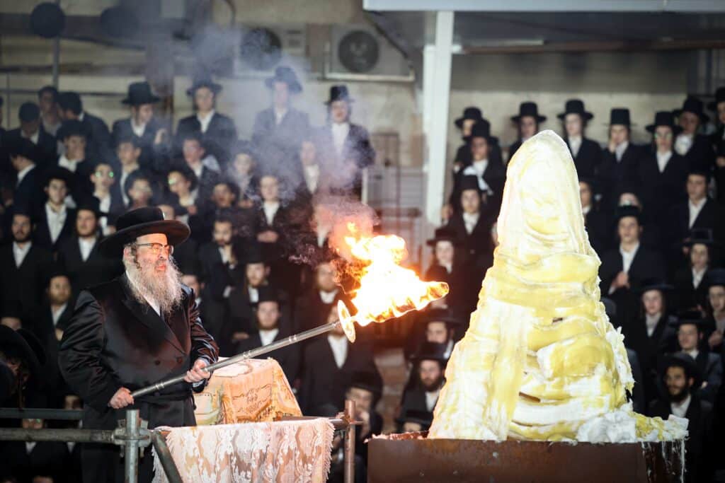 ראש ישיבת סאטמר הדליק את האש בשיכון החסידות בבני ברק