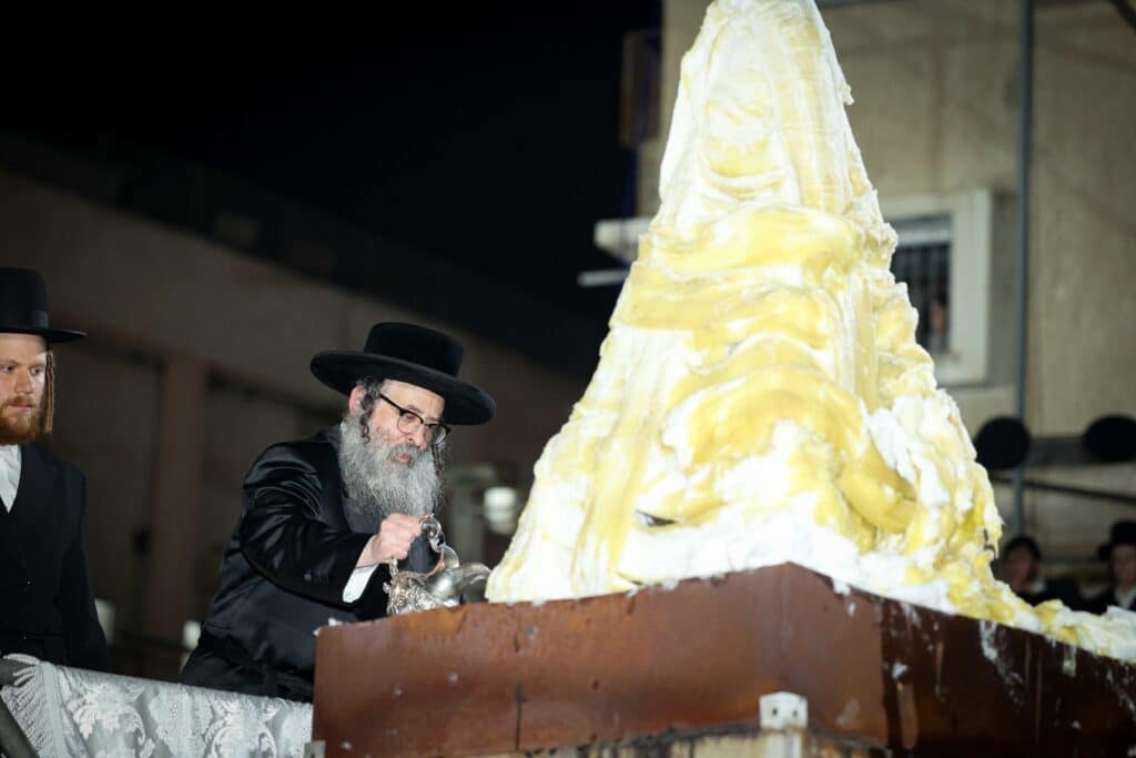 ראש ישיבת סאטמר הדליק את האש בשיכון החסידות בבני ברק