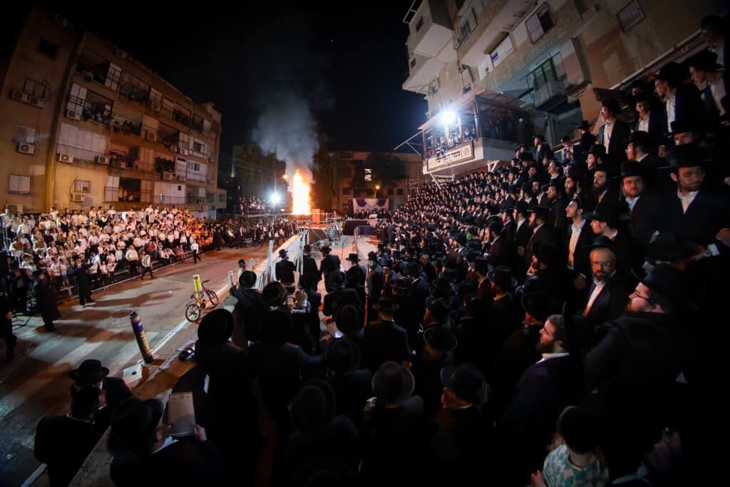 ראש ישיבת סאטמר הדליק את האש בשיכון החסידות בבני ברק