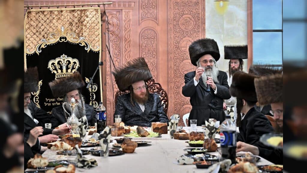 האדמו"ר מספינקא ערך את שולחנו לרגל הילולת אבי השושלת