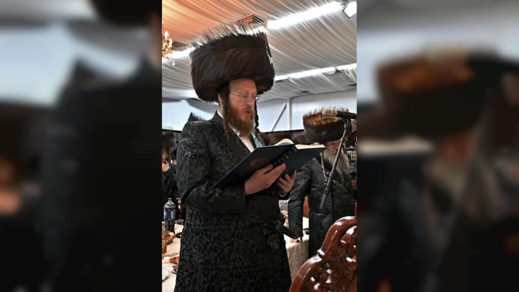 האדמו"ר מספינקא ערך את שולחנו לרגל הילולת אבי השושלת