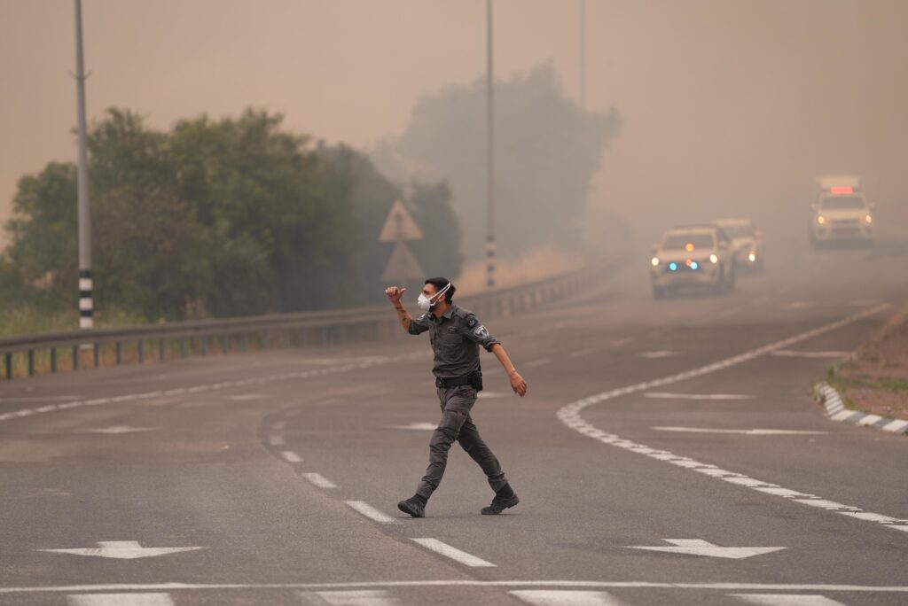המאבק הכפול של כוחות הביטחון בשריפת הענק בהרי ירושלים