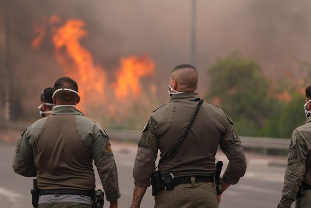 המאבק הכפול של כוחות הביטחון בשריפת הענק בהרי ירושלים