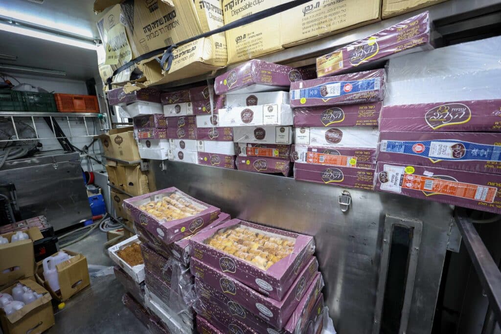 טיש ותפילה: המונים עלו לציונו של הרה"ק רבי שלומקה מזוועיהל