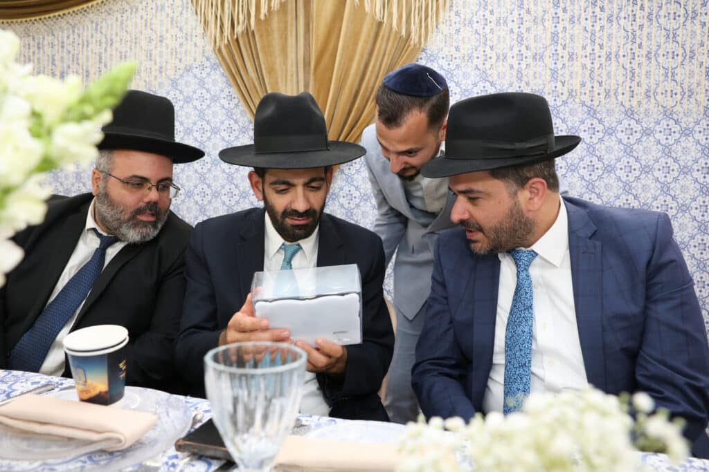 הגבאים של יהוד מונוסון התכנסו למעמד הוקרה והצדעה הגבאים של יהוד מונוסון התכנסו למעמד הוקרה והצדעה