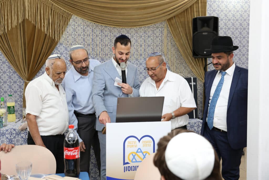 הגבאים של יהוד מונוסון התכנסו למעמד הוקרה והצדעה הגבאים של יהוד מונוסון התכנסו למעמד הוקרה והצדעה