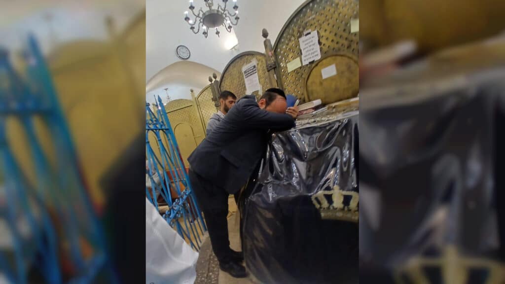 איצקוביץ': ההכנות להילולא ותעלומת הנגיד המסתורי איצקוביץ': ההכנות להילולא ותעלומת הנגיד המסתורי