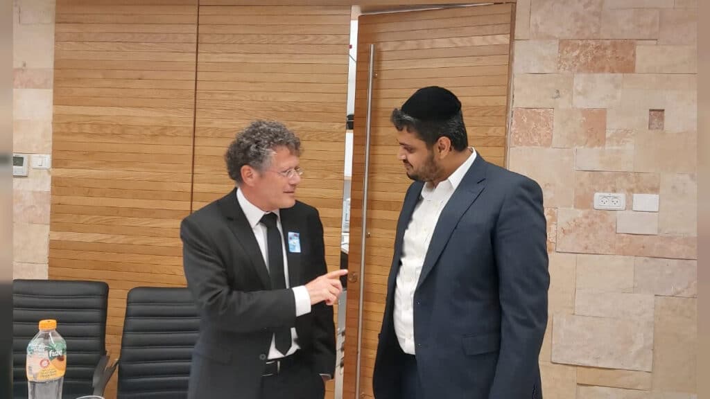 איצקוביץ': ההכנות להילולא ותעלומת הנגיד המסתורי איצקוביץ': ההכנות להילולא ותעלומת הנגיד המסתורי