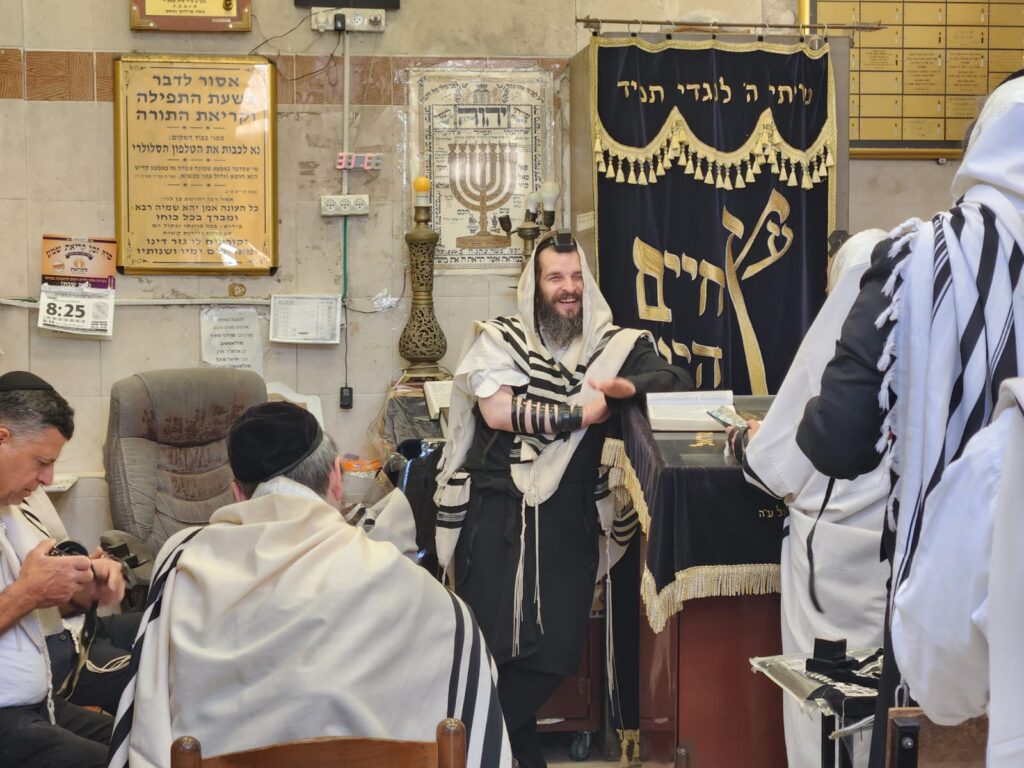 איצקוביץ': ההכנות להילולא ותעלומת הנגיד המסתורי איצקוביץ': ההכנות להילולא ותעלומת הנגיד המסתורי