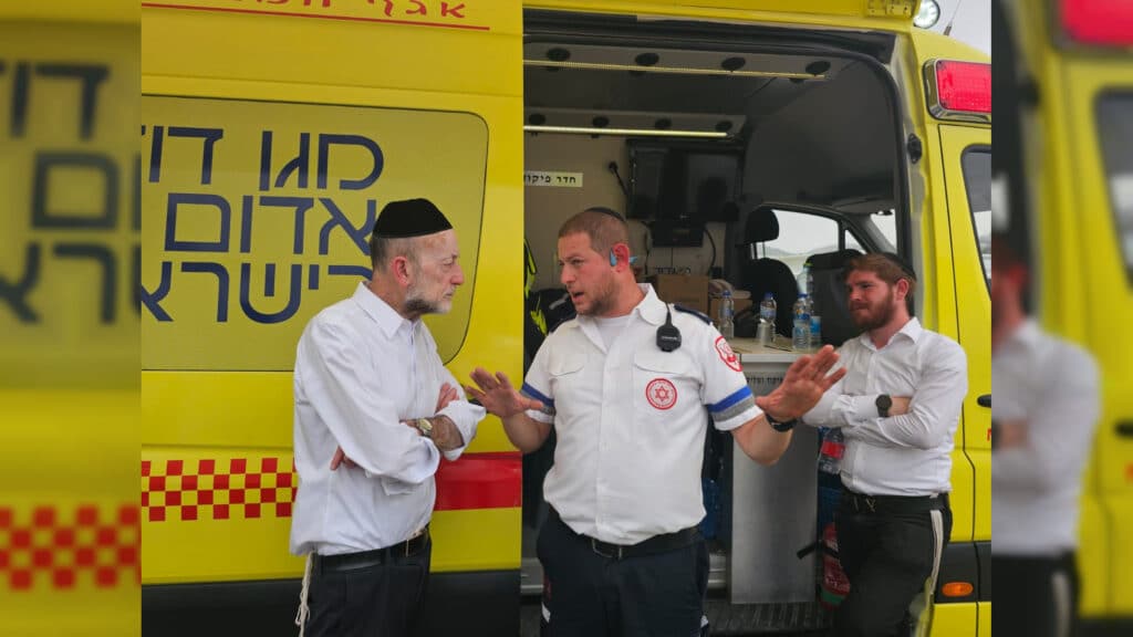 איצקוביץ': ההכנות להילולא ותעלומת הנגיד המסתורי איצקוביץ': ההכנות להילולא ותעלומת הנגיד המסתורי