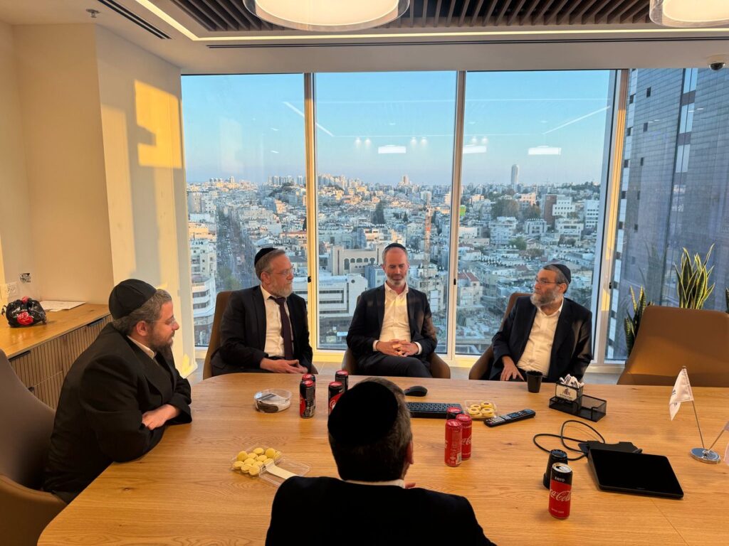 איצקוביץ': רכב היוקרה ופתרון תעלומת הנגיד המסתורי איצקוביץ': רכב היוקרה ופתרון תעלומת הנגיד המסתורי