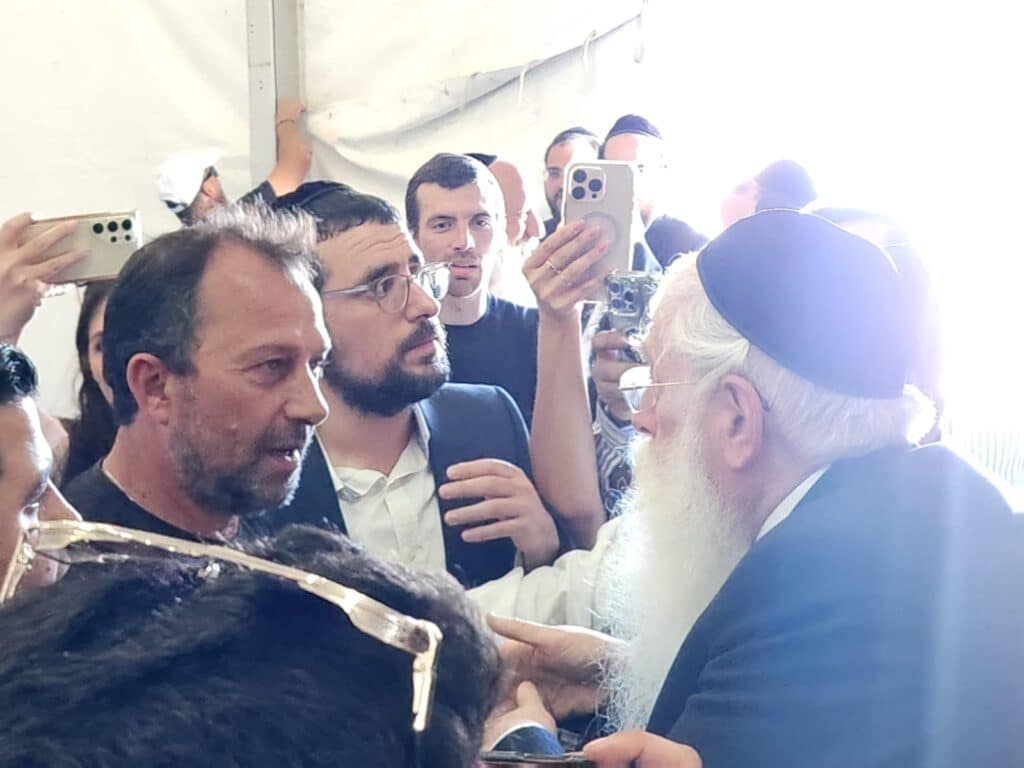 איצקוביץ': רכב היוקרה ופתרון תעלומת הנגיד המסתורי איצקוביץ': רכב היוקרה ופתרון תעלומת הנגיד המסתורי