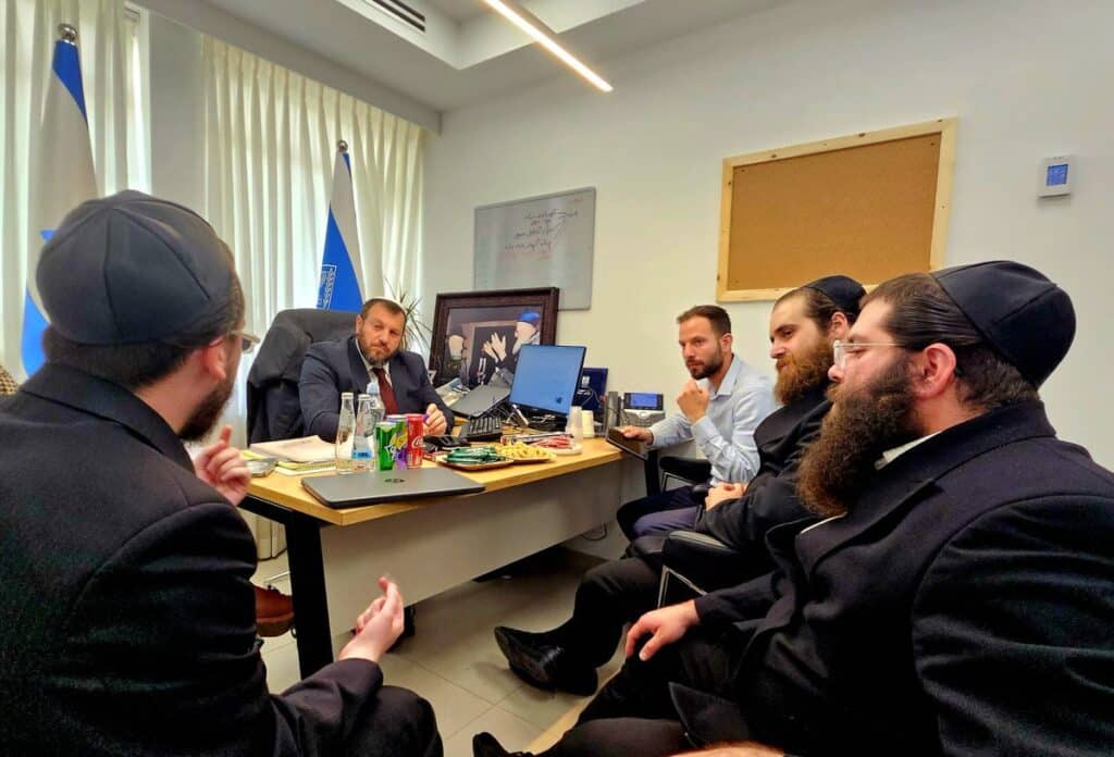 איצקוביץ': רכב היוקרה ופתרון תעלומת הנגיד המסתורי איצקוביץ': רכב היוקרה ופתרון תעלומת הנגיד המסתורי