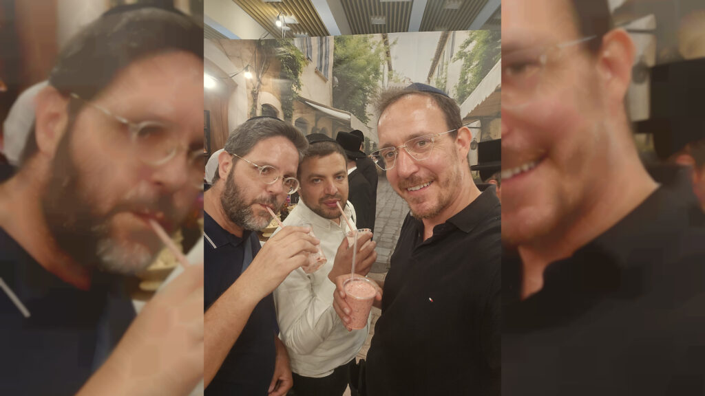 איצקוביץ': החתונה הסודית והמיליארדר שכובד סנדק איצקוביץ': החתונה הסודית והמיליארדר שכובד סנדק