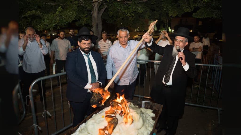 איצקוביץ': החתונה הסודית והמיליארדר שכובד סנדק איצקוביץ': החתונה הסודית והמיליארדר שכובד סנדק