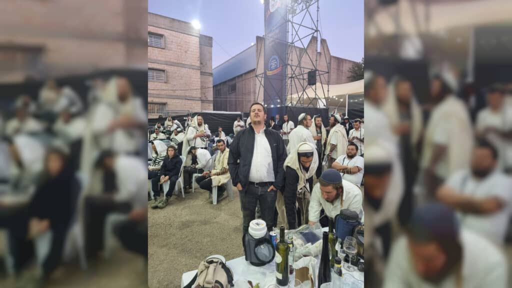 איצקוביץ': החתונה הסודית והמיליארדר שכובד סנדק איצקוביץ': החתונה הסודית והמיליארדר שכובד סנדק