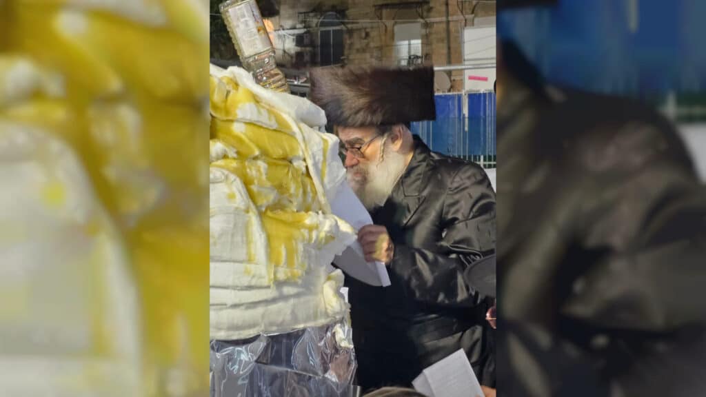 איצקוביץ': החתונה הסודית והמיליארדר שכובד סנדק איצקוביץ': החתונה הסודית והמיליארדר שכובד סנדק